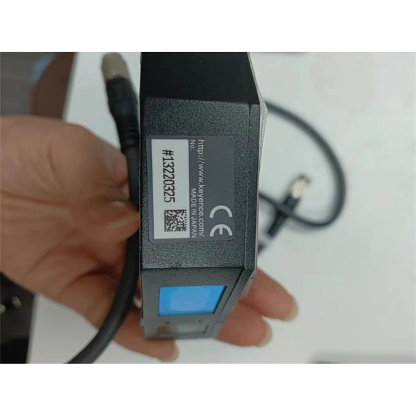 日本KEYENCE基恩士LK-G5000高精度CMOS激光位移傳感器感測頭LK-H057